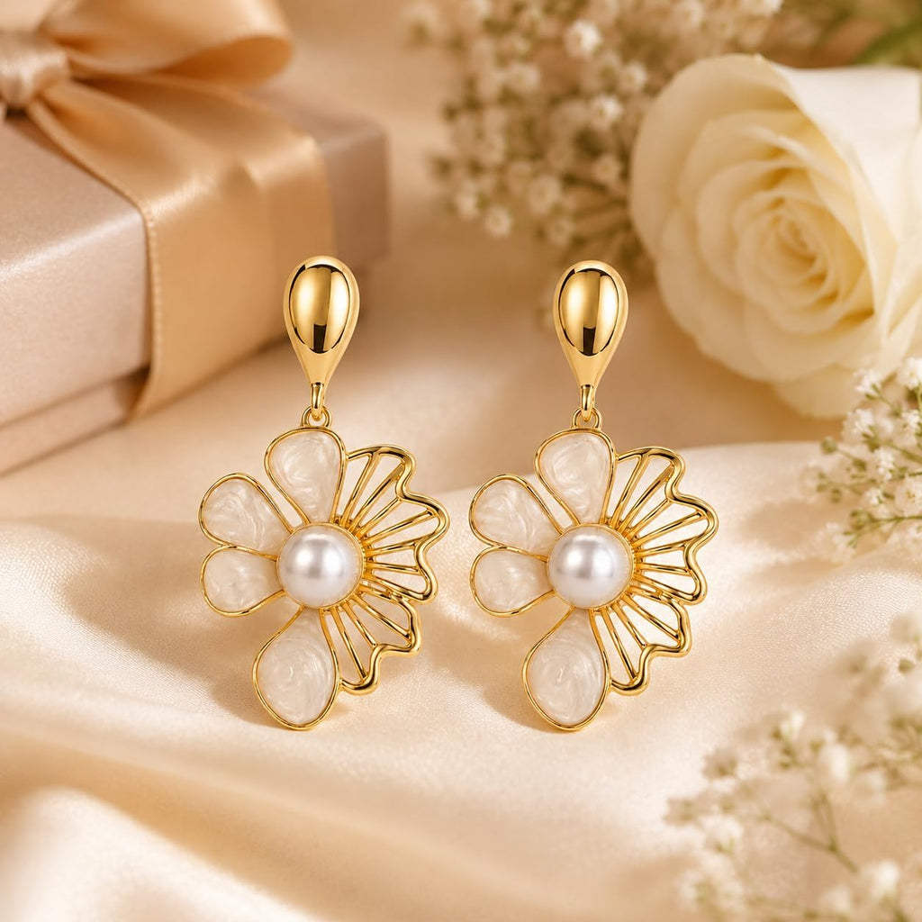 Pendientes de Flor Blanco para Mujer – Oro 18K, Perla y Plata S925