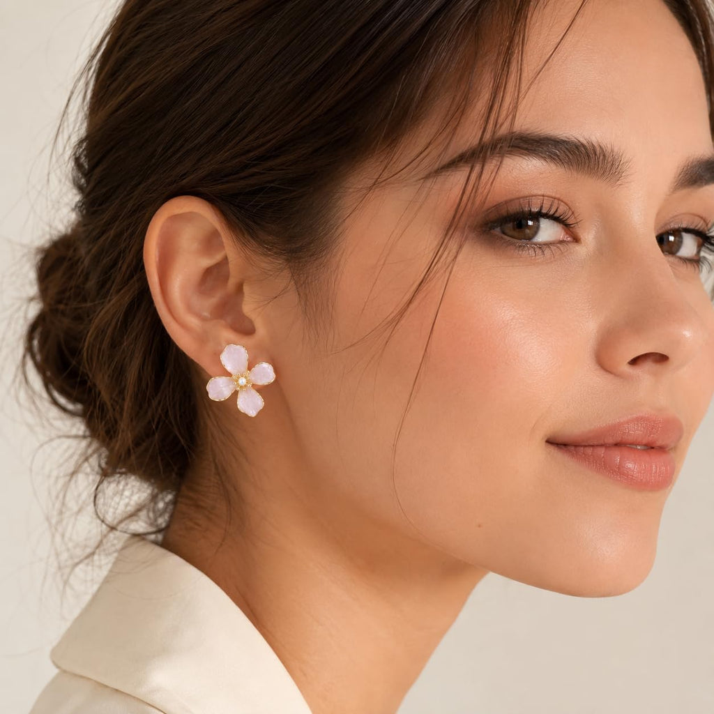 Pendientes de Flor para Mujer, Botón Rosa con Perla | Latón Chapado en Oro 18K, Poste de Plata S925, Hipoalergénicos, Para Diario, Fiesta, Boda y Regalo