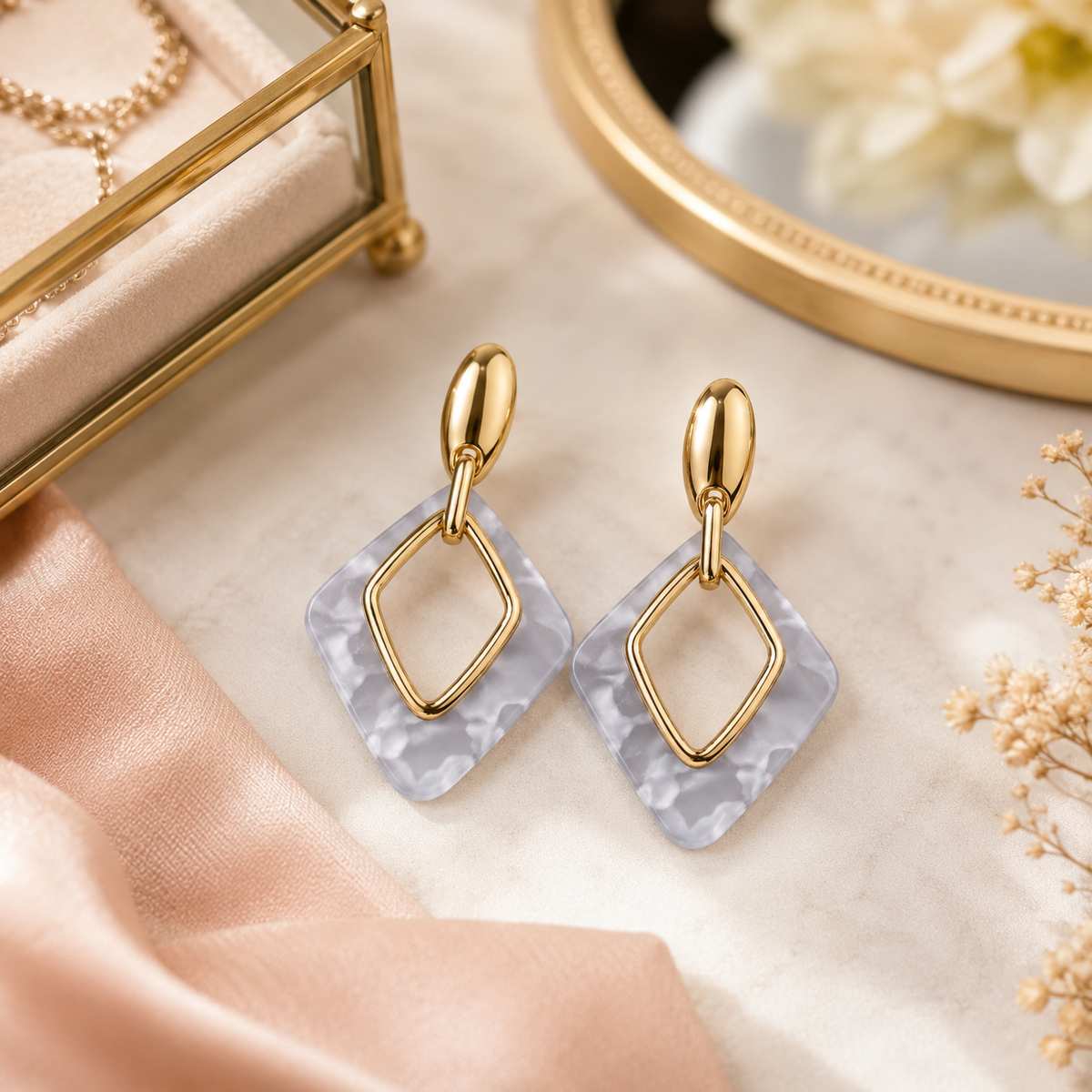 Pendientes de Mujer Geométricos Dorados 18K | Diseño Largo con Rombo Marmoleado Azul, Aguja Plata S925 Hipoalergénica, Latón Chapado en Oro